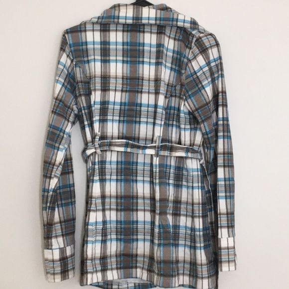 💜 Light weight button down jacket. Small - Picture 4 of 7